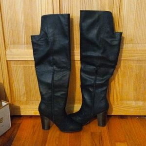 NWOT Black knee high faux leather high heel boots size 10